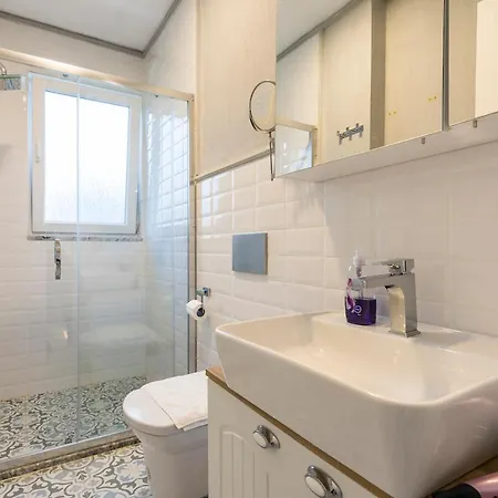 Sleeps 8 With Pool Air Con And Wifi Villa *